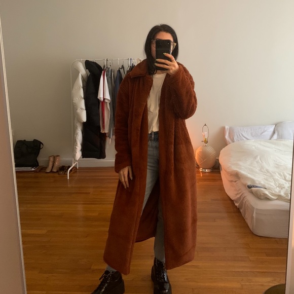 Long Fur Coat - Picture 5 of 15